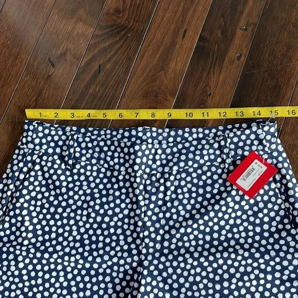 Spanx 6" Sunshine shorts Navy dot Pull On Pockets Women’s Size M 50213R NWT - Picture 6 of 13